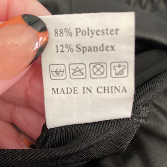 Faux Leather Leggings - Picture 7 of 7